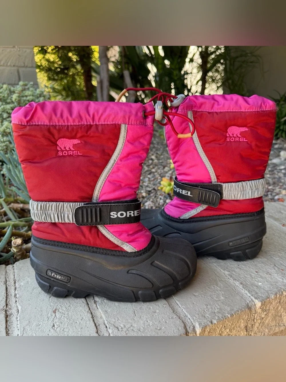 Sorel Kids' Flurry Hot Pink and Fuchsia Winter Snow Boots Size Little Girl 1